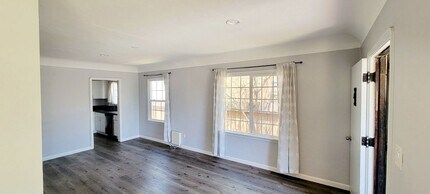 6455 Gundry Ave in Long Beach, CA - Building Photo - Building Photo