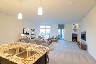 The Artisan at Georgetown Square Apartments in Brookfield, WI - Foto de edificio - Building Photo