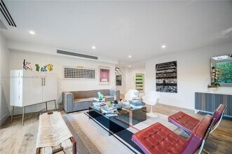 79 Shore Dr W in Miami, FL - Foto de edificio - Building Photo