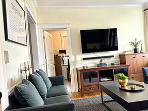 1340A Commonwealth Ave, Unit 12A in Boston, MA - Building Photo - Building Photo