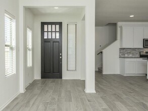 9113 Garnet Dr in Austin, TX - Building Photo - Building Photo
