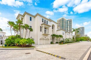 3912 Island Estates Dr in Aventura, FL - Building Photo