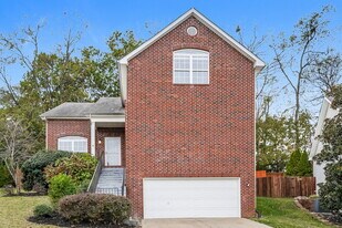 111 Coldwater Dr in Hendersonville, TN - Building Photo