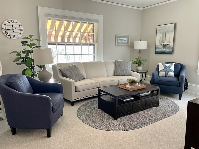 2028 E Lafayette Pl, Unit 2028 E Lafayette Place