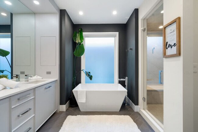1307 N Bell Ave in Chicago, IL - Building Photo - Building Photo