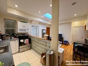 1801 Beacon St in Brookline, MA - Building Photo - Building Photo