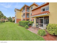 13110 Bella Casa Cir in Ft. Myers, FL - Foto de edificio - Building Photo