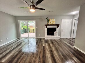 1200 Kerr St in Brenham, TX - Building Photo - Building Photo
