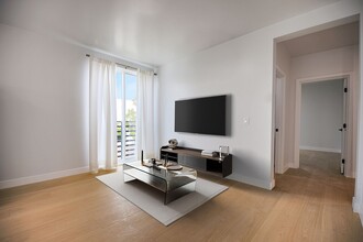 11435 Cumpston St in Los Angeles, CA - Foto de edificio - Building Photo