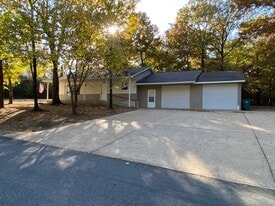 1207 Red Bud Ave in Bull Shoals, AR - Building Photo
