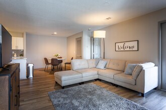The Cooper in Mount Pleasant, SC - Building Photo - Interior Photo