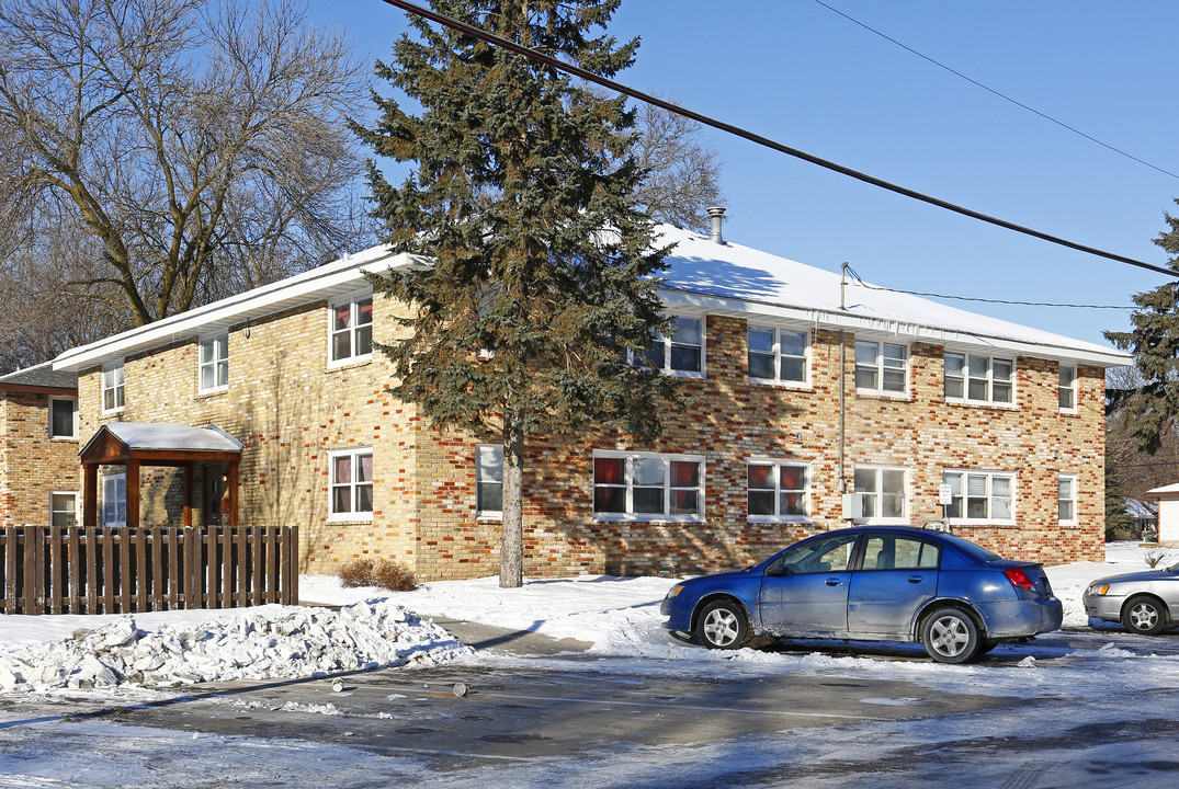 MV Apartments in Mounds View, MN - Building Photo