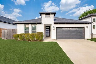 519 High St in Dallas, TX - Building Photo