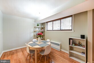 2725 39th St NW-Unit -108 in Washington, DC - Building Photo - Building Photo