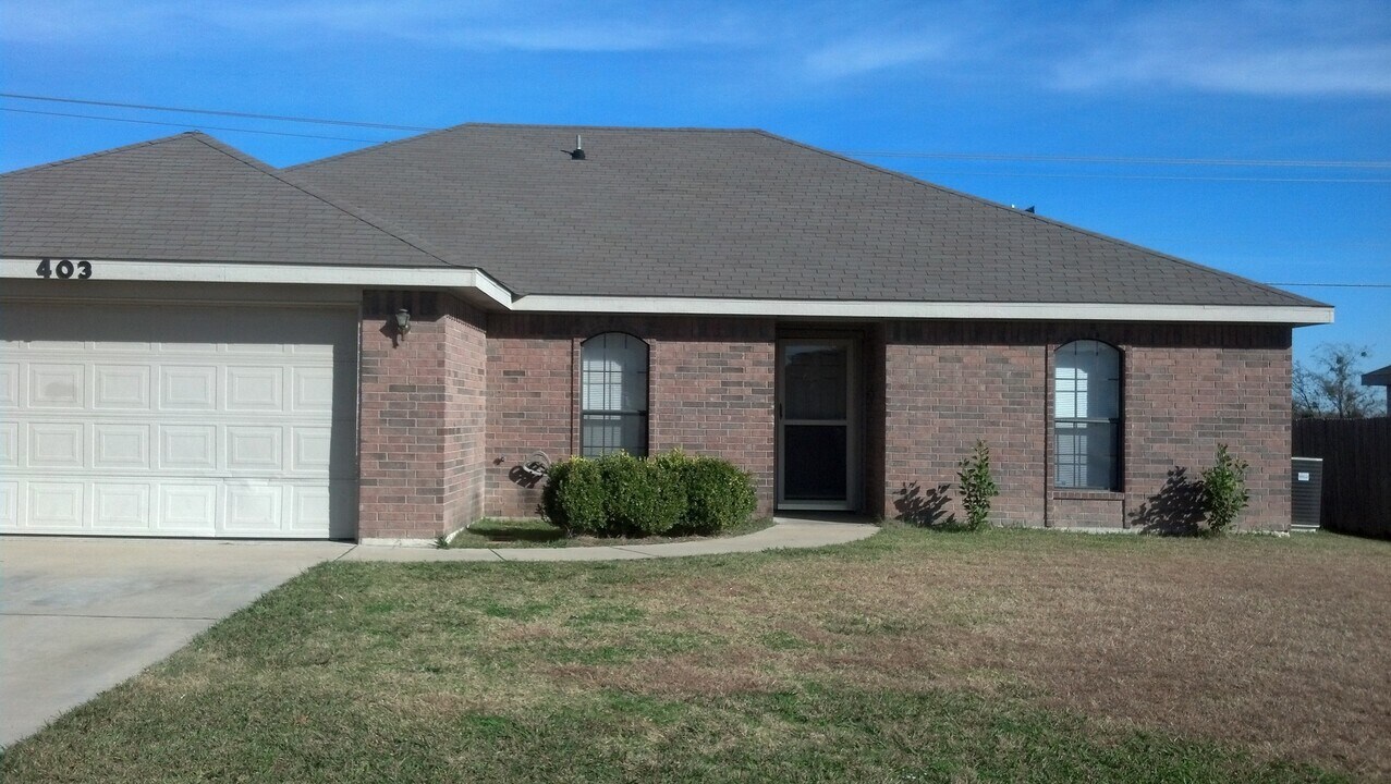 403 James Loop in Killeen, TX - Building Photo