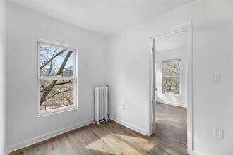 258 9th St in Jersey City, NJ - Building Photo - Building Photo