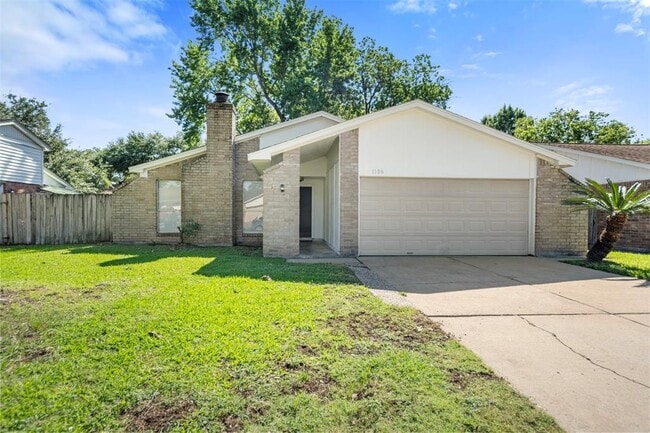 property at 1106 Ravenscourt Dr