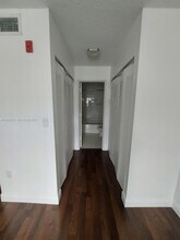 4520 NW 107th Ave in Doral, FL - Foto de edificio - Building Photo