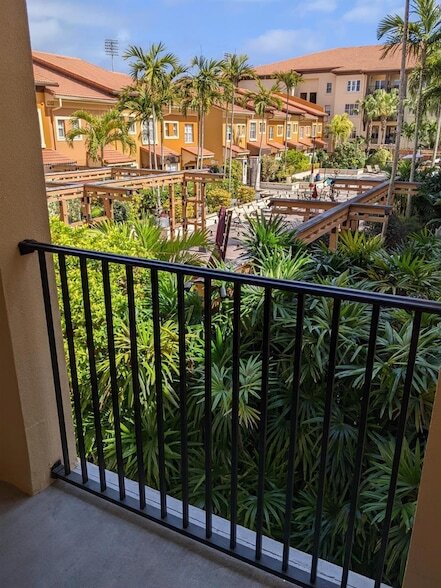100 4th Ave S, Unit 224 in St. Petersburg, FL - Building Photo - Building Photo
