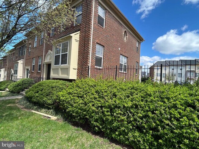 2716 Stanton Rd SE in Washington, DC - Building Photo - Building Photo