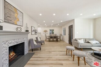 2936 S Bentley Ave in Los Angeles, CA - Building Photo - Building Photo