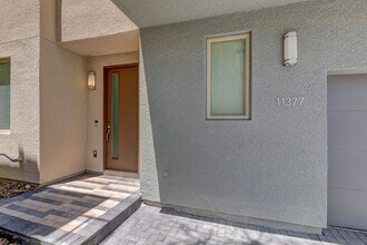 11377 Gravitation Dr in Las Vegas, NV - Building Photo - Building Photo