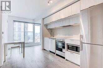 181-1181 Dundas St E in Toronto, ON - Building Photo - Building Photo