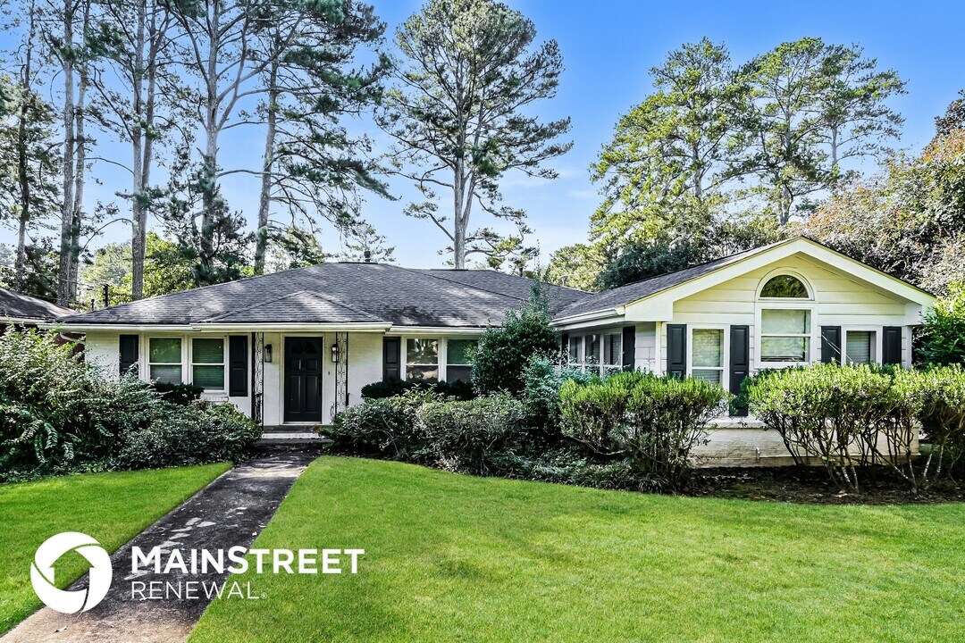 1512 Knollwood Terrace in Decatur, GA - Foto de edificio