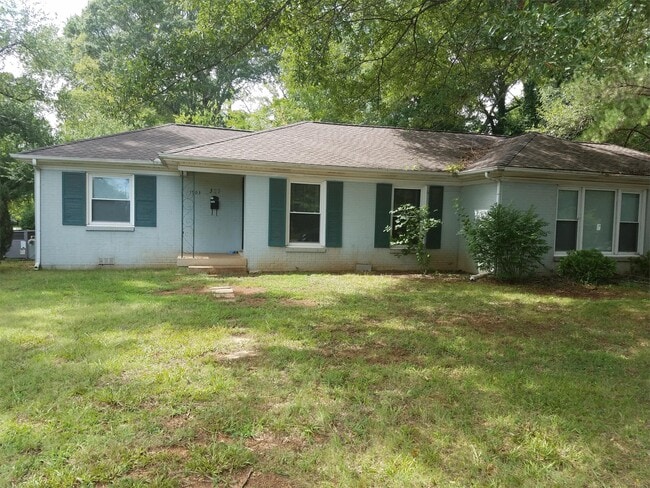 property at 1903 Middle Tennessee Blvd