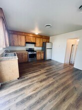 2776 Helen St-Unit -A in Redding, CA - Building Photo - Building Photo