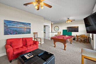 18024 Edgewood Way in Jonestown, TX - Building Photo - Building Photo