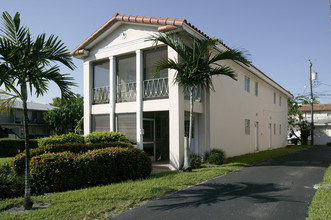 3290-3292 SW 42nd Ave in Miami, FL - Building Photo - Building Photo