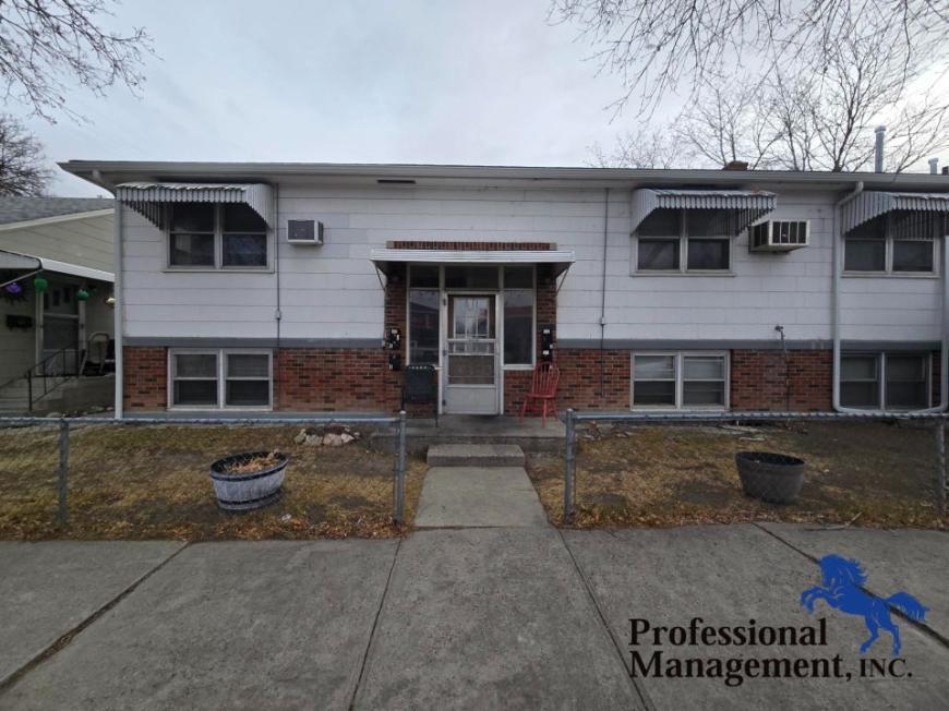 707 1st St W in Billings, MT - Building Photo