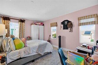 26813 Cherry Willow Dr in Santa Clarita, CA - Building Photo - Building Photo