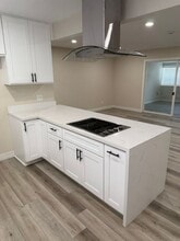 340 E Shamrock St in Rialto, CA - Foto de edificio - Building Photo