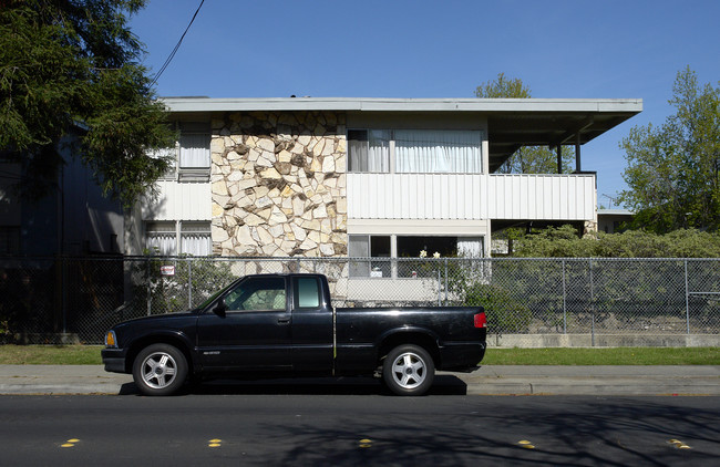 Palos Verdes Apartments in Redwood City, CA - Building Photo - Building Photo