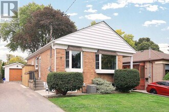 19 Wisteria Rd in Toronto, ON - Building Photo - Building Photo
