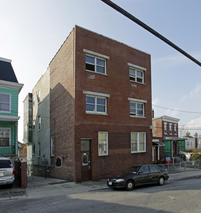 118 Oliver Ave in Yonkers, NY - Building Photo