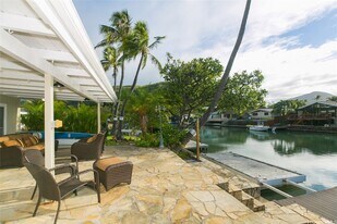 6266 Keokea Pl in Honolulu, HI - Building Photo