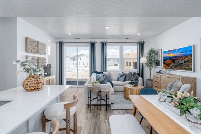 1566 N Summer Spgs Cv in Spanish Fork, UT - Building Photo - Building Photo