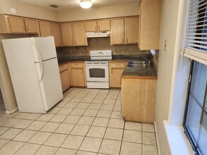 56 Cross Creek Dr in Midway, GA - Building Photo - Building Photo