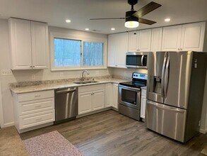 190 Lake Shore Dr in Pasadena, MD - Building Photo - Building Photo