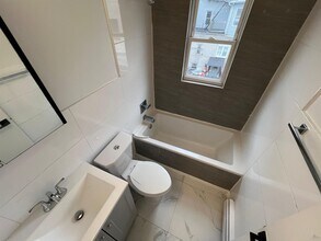 42 Thorne St in Jersey City, NJ - Building Photo - Building Photo