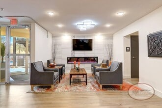 The Hub at Mountcastle in Johnson City, TN - Foto de edificio - Building Photo