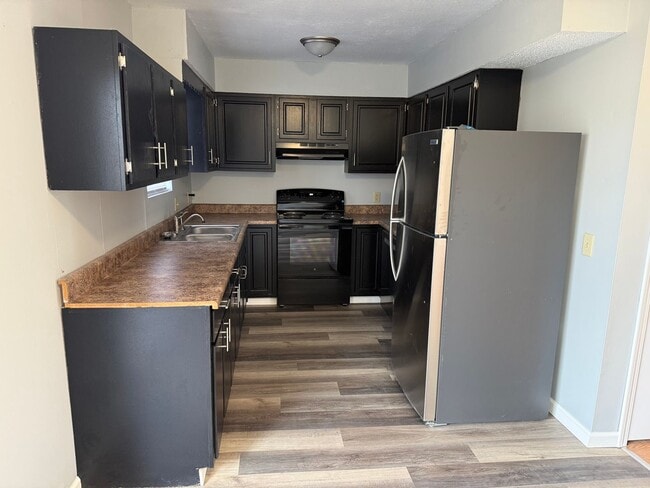 433 Kansas Dr in Iola, KS - Building Photo - Building Photo