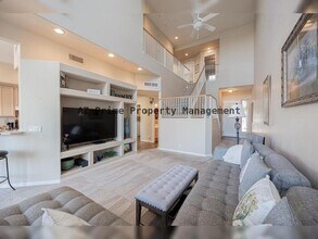 1326 W Coral Reef Dr in Gilbert, AZ - Foto de edificio - Building Photo