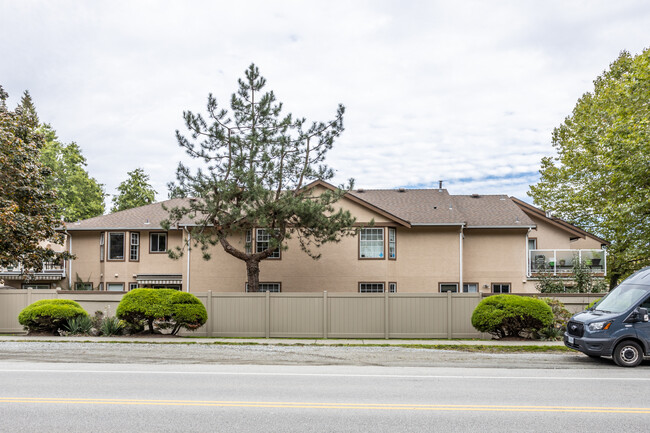 14861 98 Av in Surrey, BC - Building Photo - Building Photo