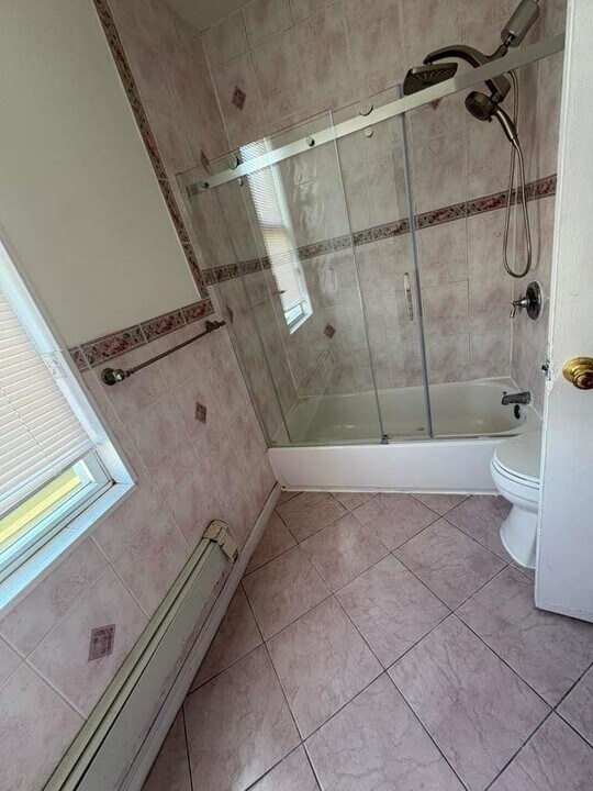 4526 Brown St in Union City, NJ - Building Photo