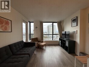 3438 Vanness Ave in Vancouver, BC - Building Photo - Building Photo