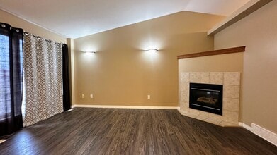 13010-1389A 89a St in Grande Prairie, AB - Building Photo - Building Photo